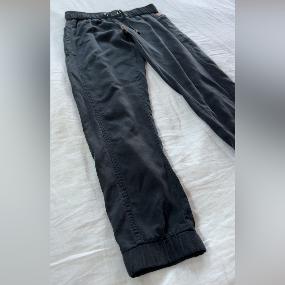 Ten Tree Black Tencel Colwood Jogger - Picture 3 of 9